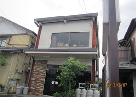 折半屋根工事　　担当　渡辺真次