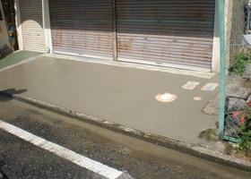 地盤沈下修繕工事　担当　渡辺真次