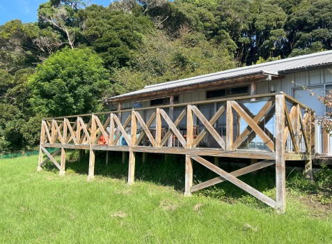 ｳｯﾄﾞﾃﾞｯｷ修繕工事　担当：山下大介